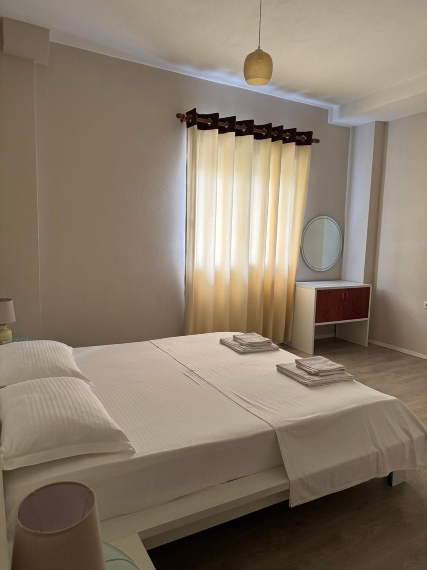 Violet'S Boutique Apartments Sarandë エクステリア 写真