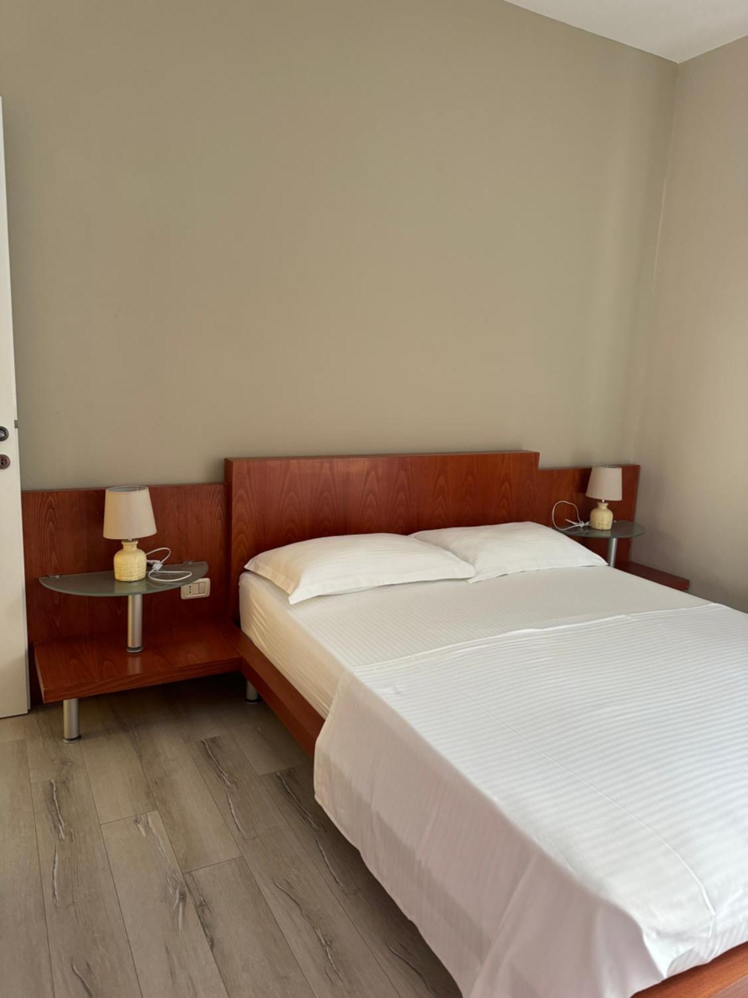Violet'S Boutique Apartments Sarandë エクステリア 写真