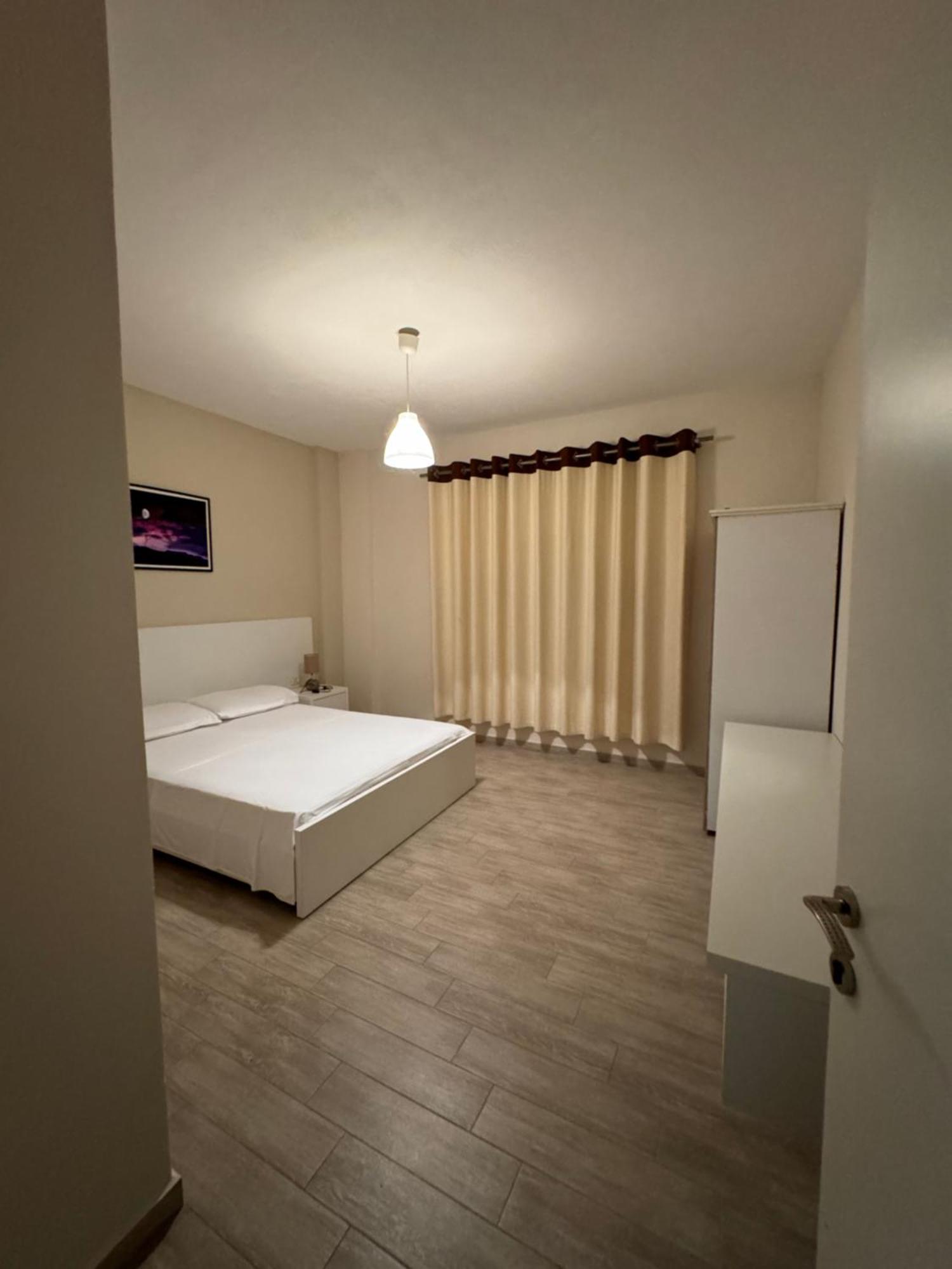 Violet'S Boutique Apartments Sarandë エクステリア 写真