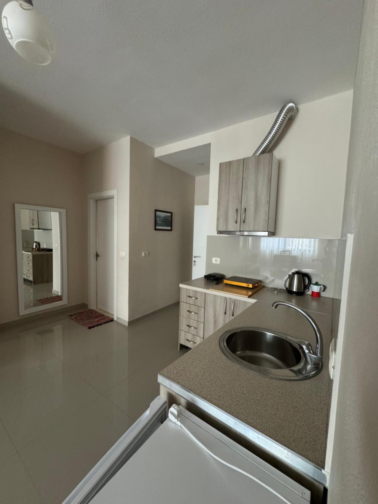 Violet'S Boutique Apartments Sarandë エクステリア 写真
