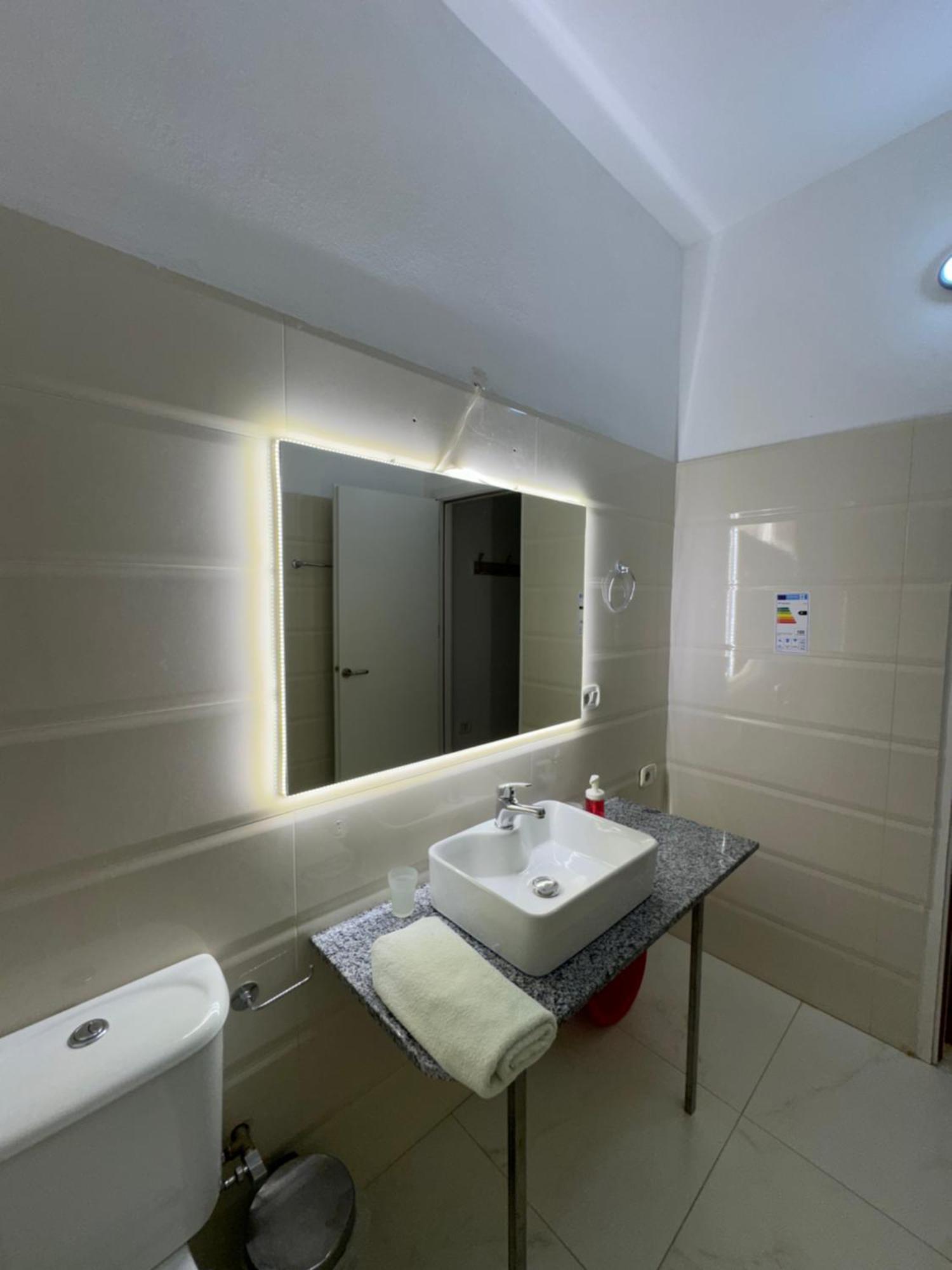 Violet'S Boutique Apartments Sarandë エクステリア 写真